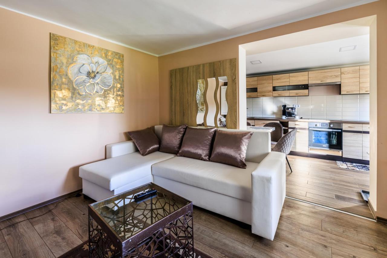 Fekete Orchidea Apartman 발라톤케네세 외부 사진