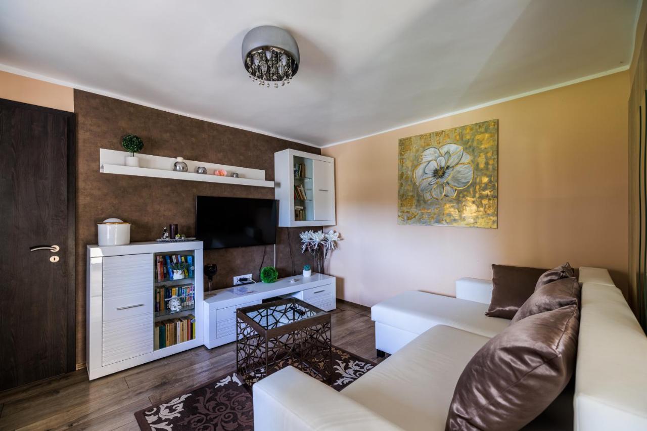 Fekete Orchidea Apartman 발라톤케네세 외부 사진